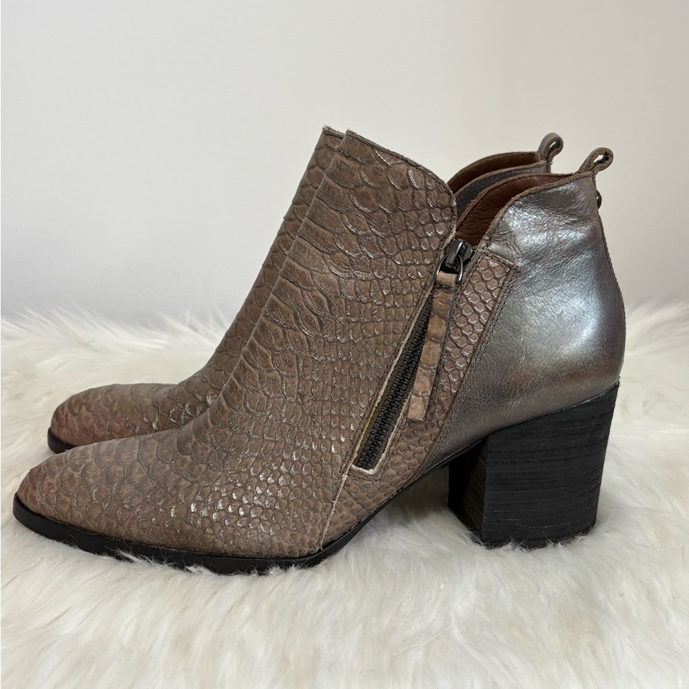 (109)Donald J. Pliner Taupe Embossed Leather Ankle Booties with Metallic Heel